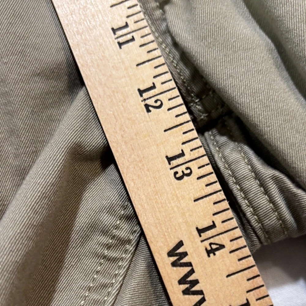 Levi's Men's Classic Straight Leg Chino Pants Khaki 42x26.5 Cotton Twill